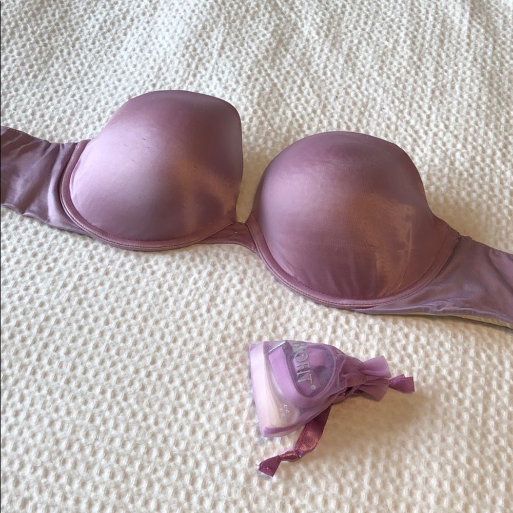 Victoria’s Secret padded push-up convertible bra